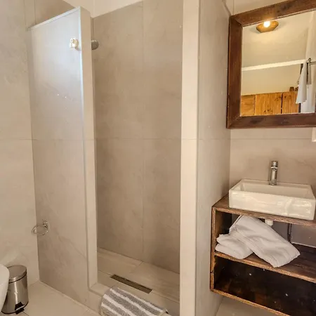 شقة Christos And Family