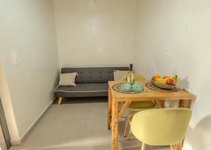 Christos And Family Archangelos (Rhodes)